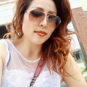 Meet your Posher, Siu sum